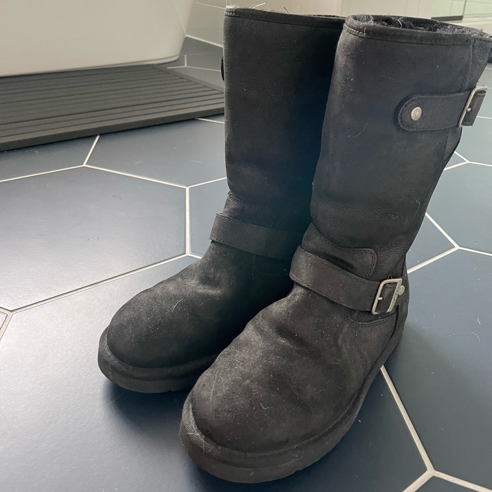 Ugg Boots - EUC - size 7